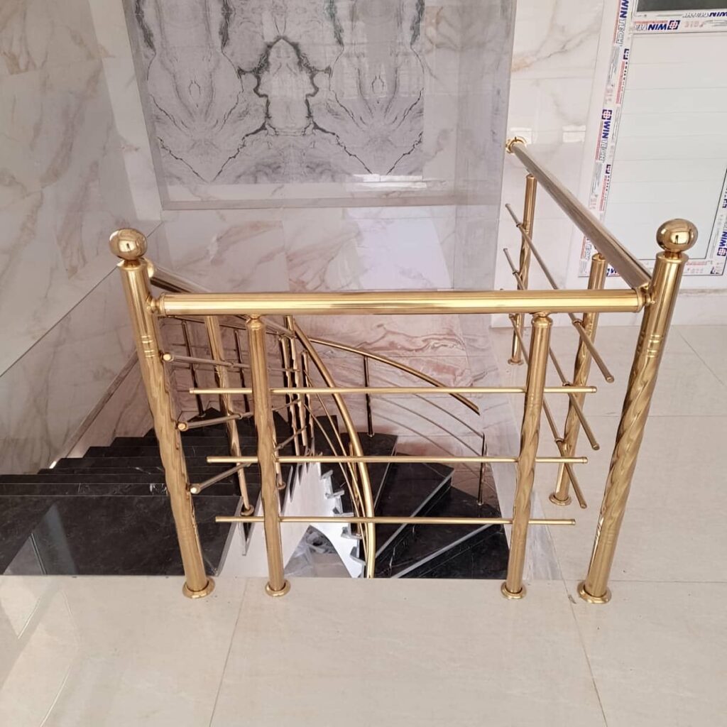 نرده استیل راه پله با دست انداز راحت برای تردد روزانه